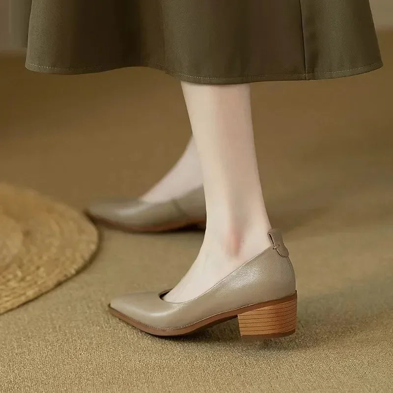Helen | Escarpins classiques à talons carrés