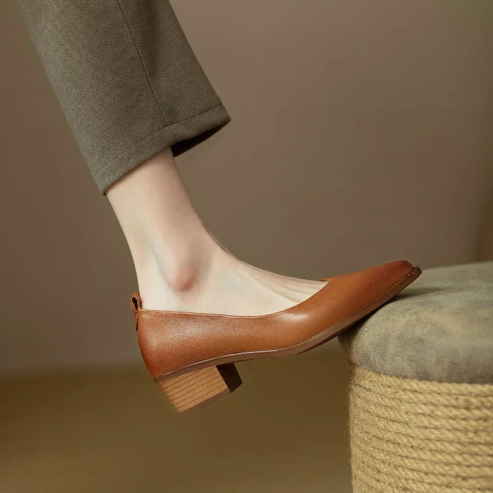 Helen | Escarpins classiques à talons carrés