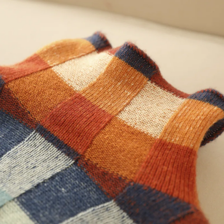 Katherine – Pull col roulé chic en laine à carreaux 