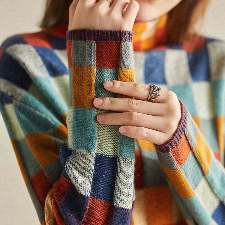 Katherine – Pull col roulé chic en laine à carreaux 